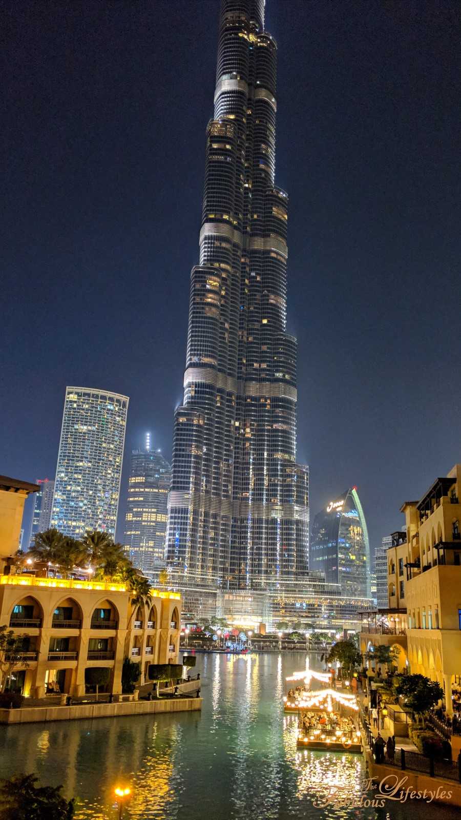 16 dubai fountain