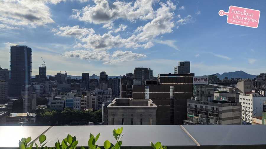 從露台眺望台北市景