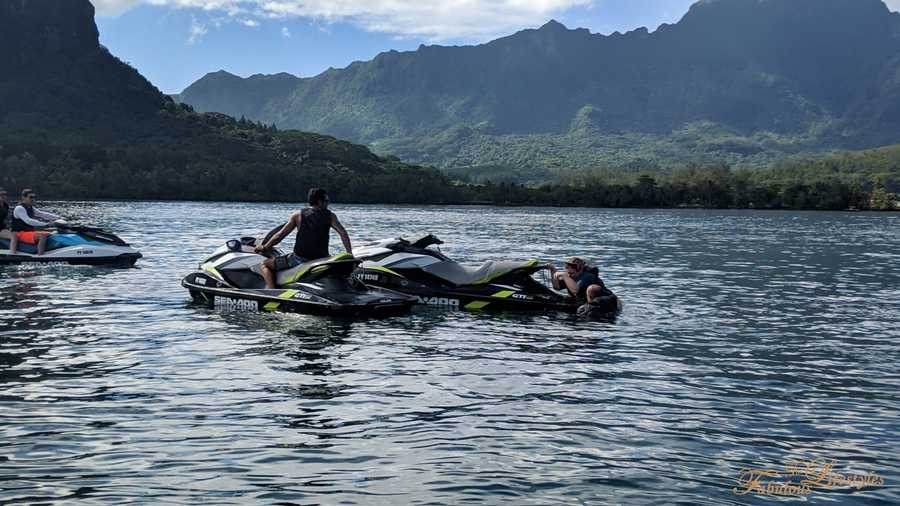 09 moorea jet ski