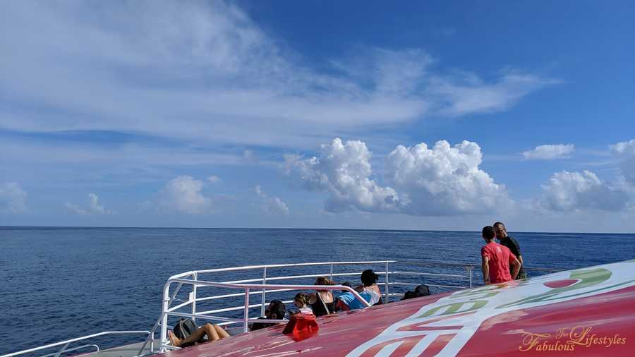 19 tahiti moorea ferry