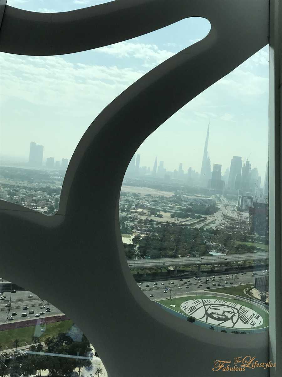 09 dubai frame