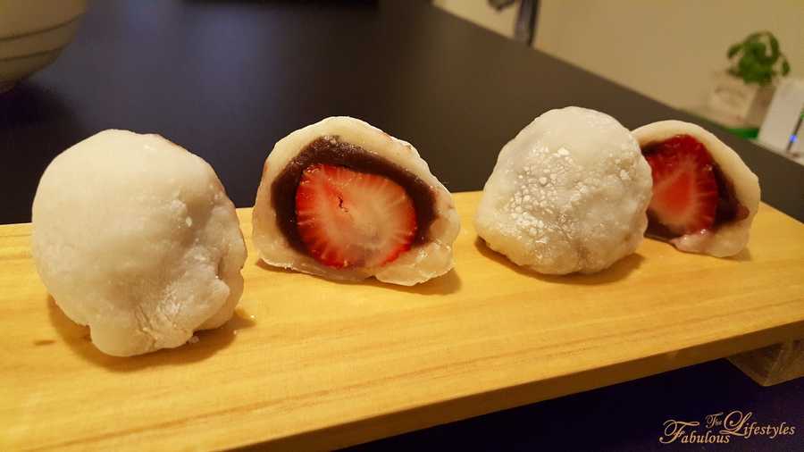 03 strawberry mochi